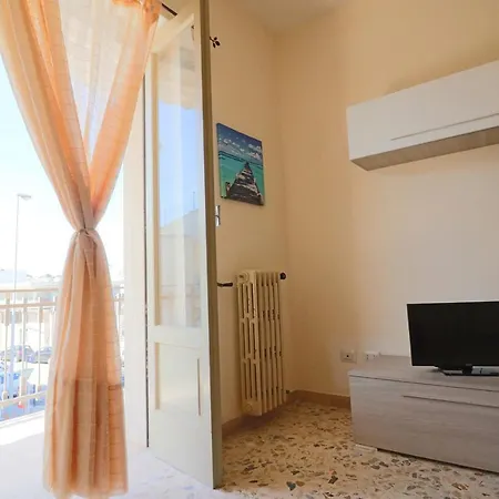Holiday With Wi-fi, Air Conditioning And Balcony; Parking Available; Otranto