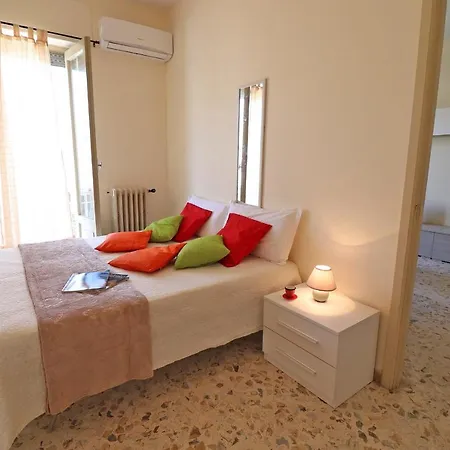Holiday With Wi-fi, Air Conditioning And Balcony; Parking Available; Otranto