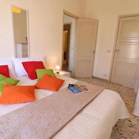 Appartement Holiday With Wi-fi, Air Conditioning And Balcony; Parking Available; *